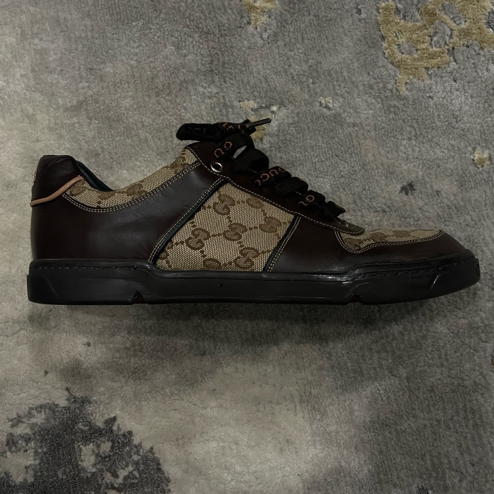 Softly used pair of Gucci sneakers for sale. No box, authentic!